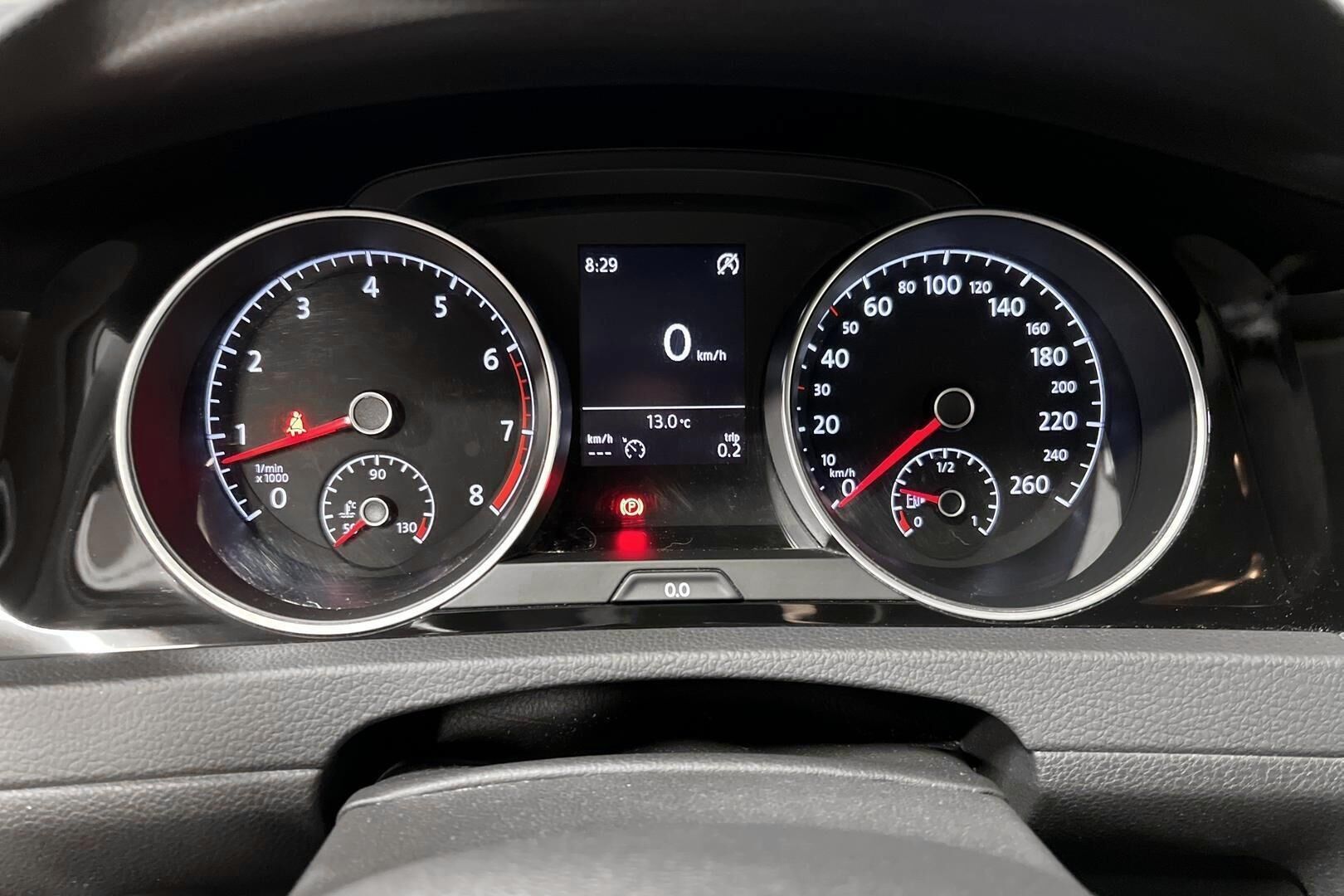 Volkswagen Golf iso kuva 14