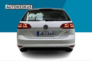 Volkswagen Golf esikatselu 6