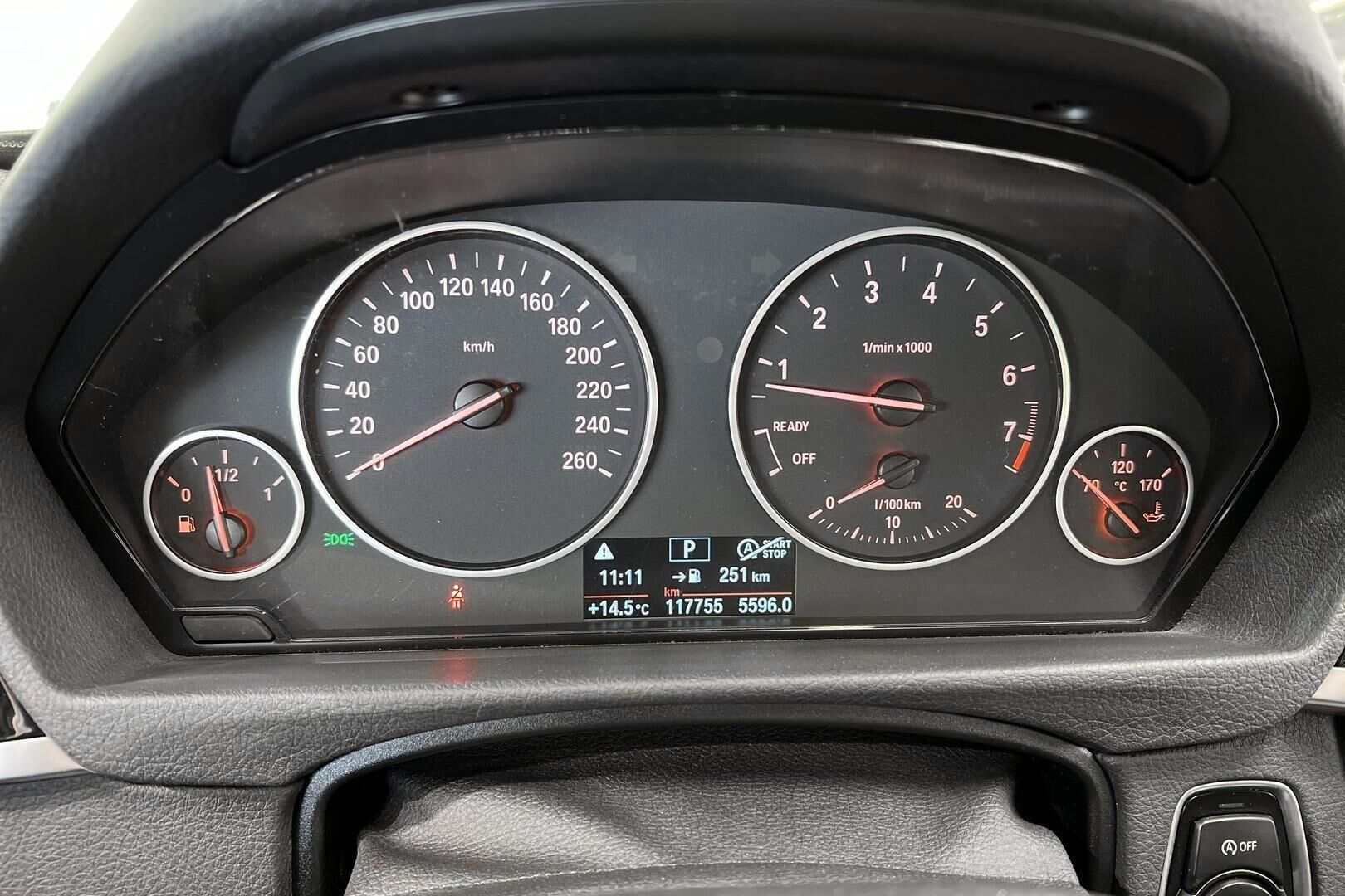 BMW 3-sarja iso kuva 15