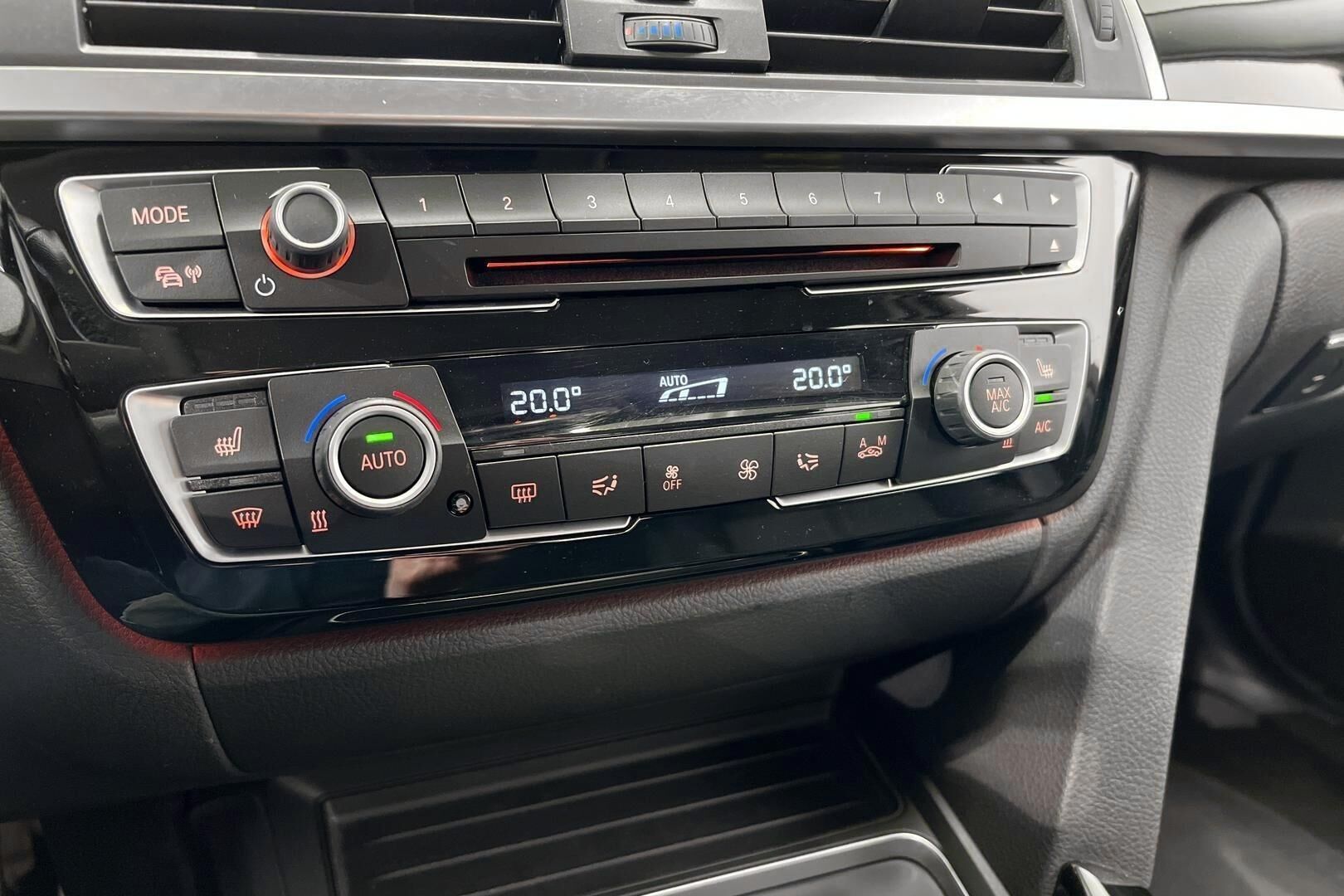 BMW 3-sarja iso kuva 23