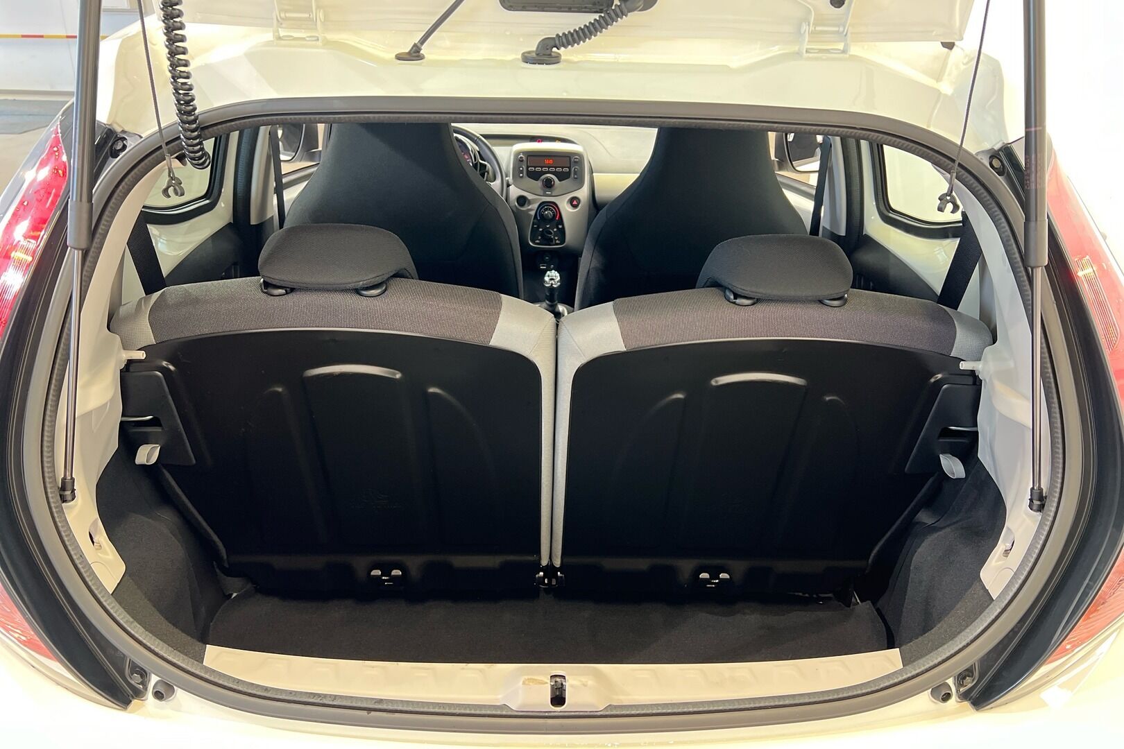 Toyota AYGO iso kuva 11