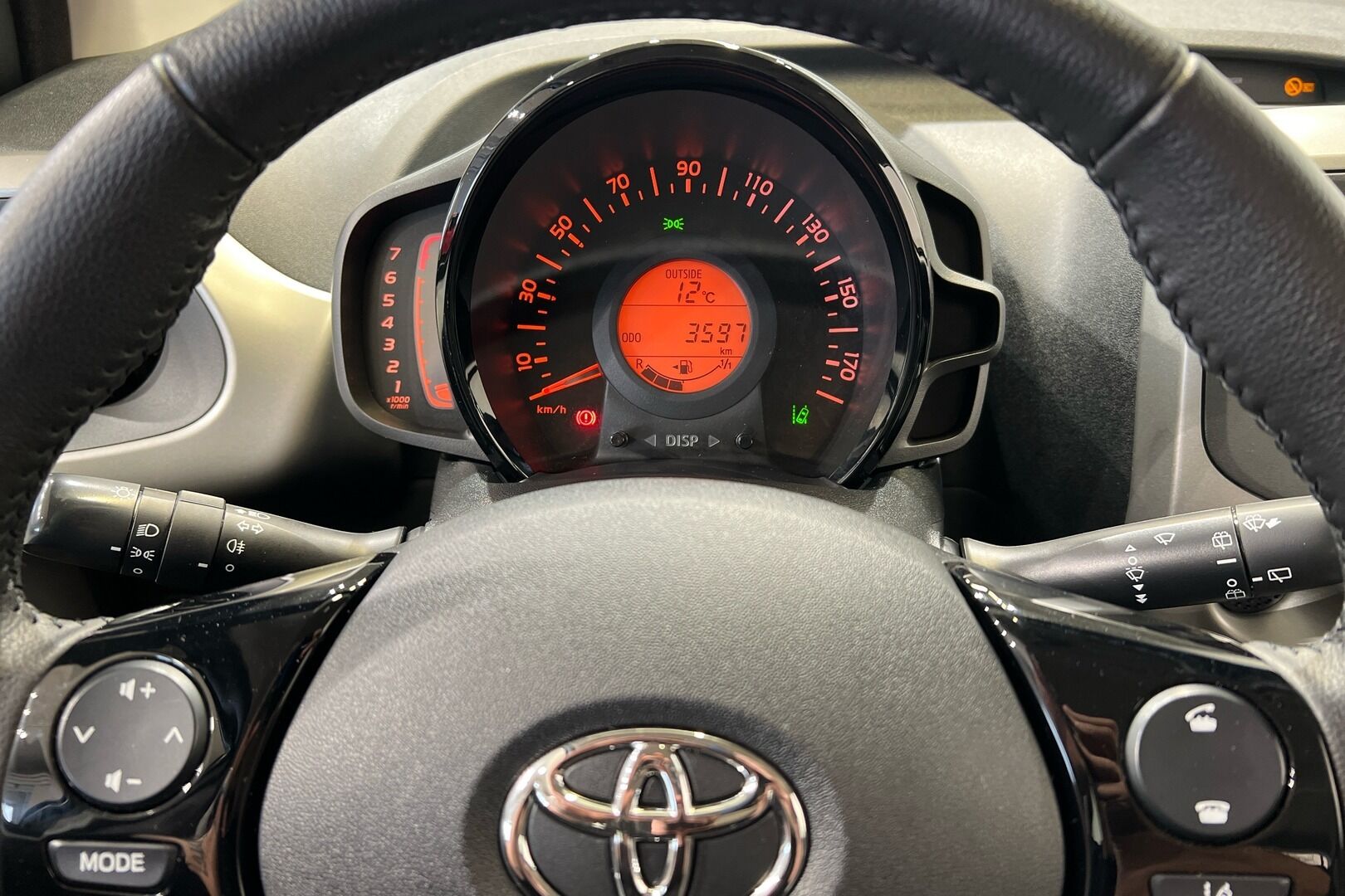 Toyota AYGO iso kuva 12