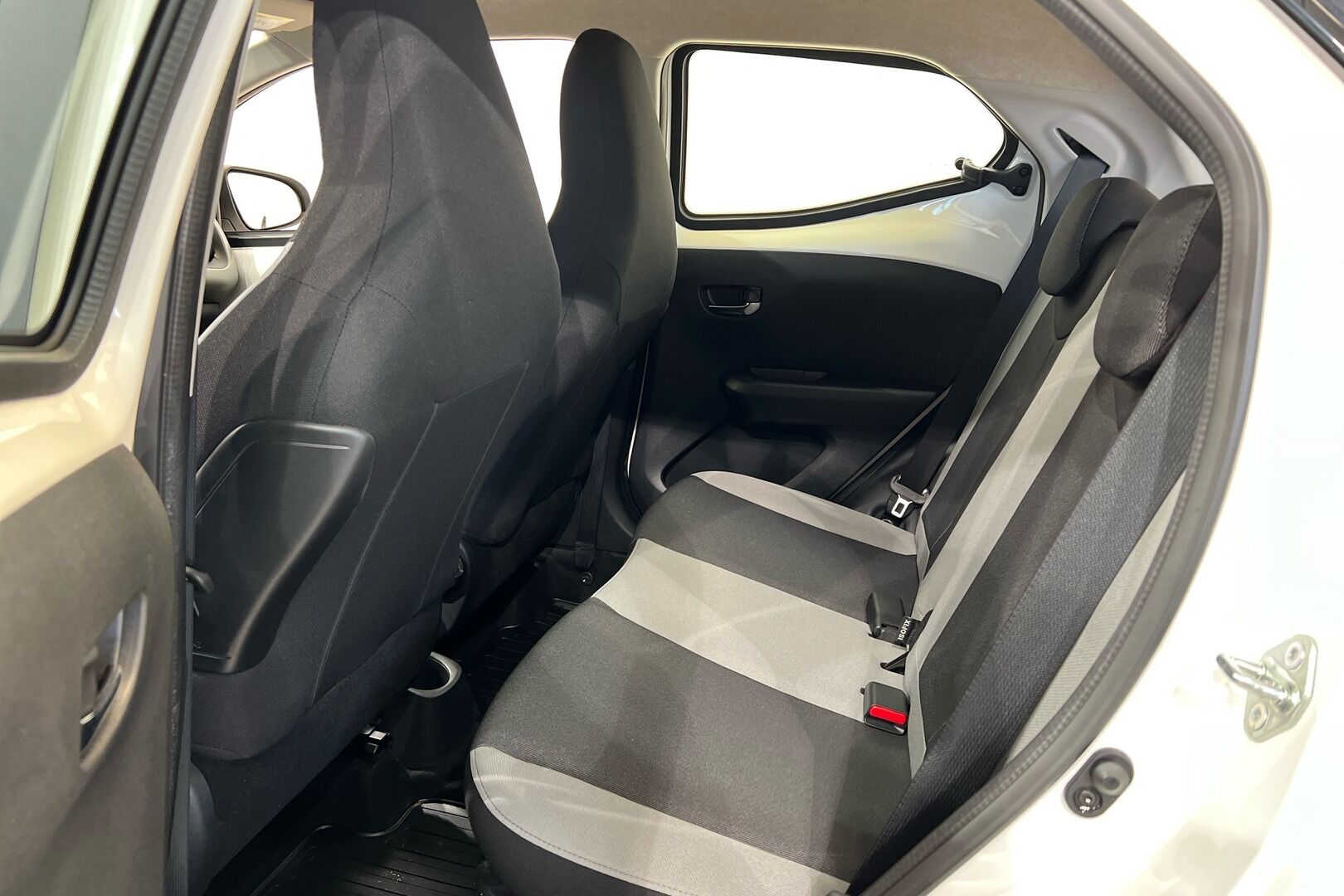 Toyota AYGO iso kuva 5