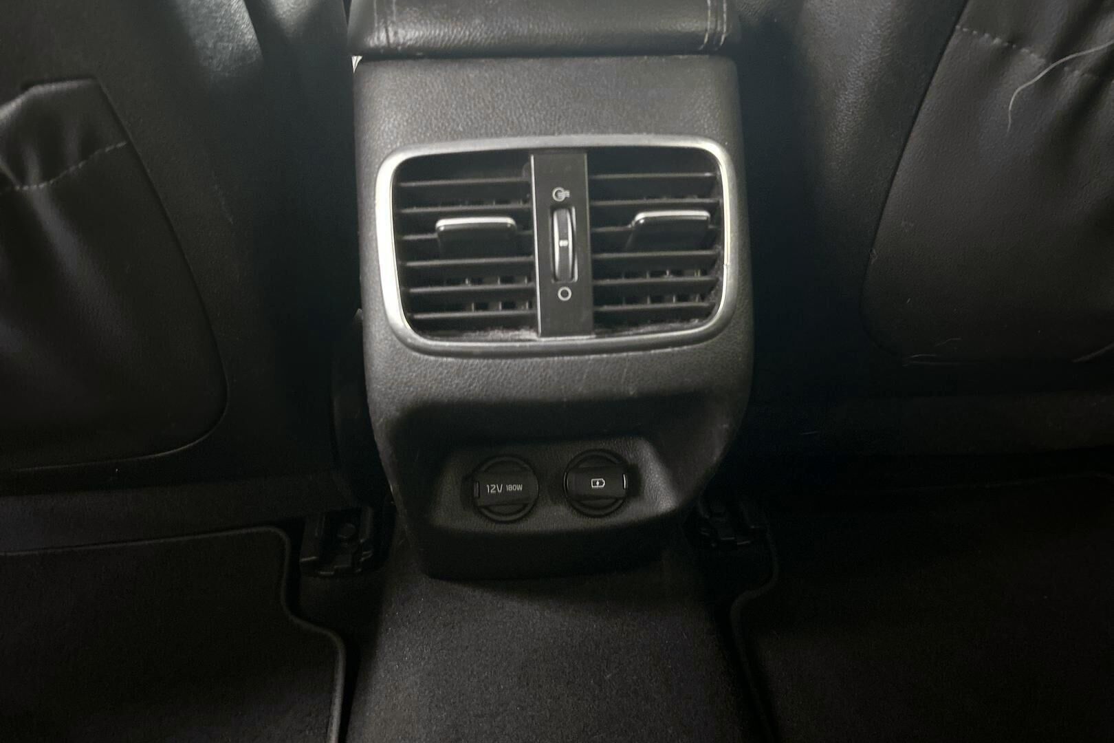 Kia Optima iso kuva 9