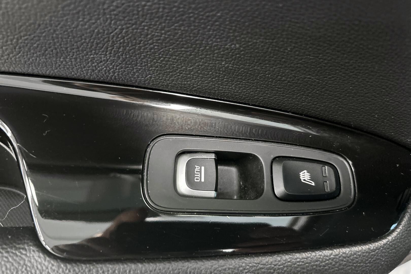 Kia Optima iso kuva 20