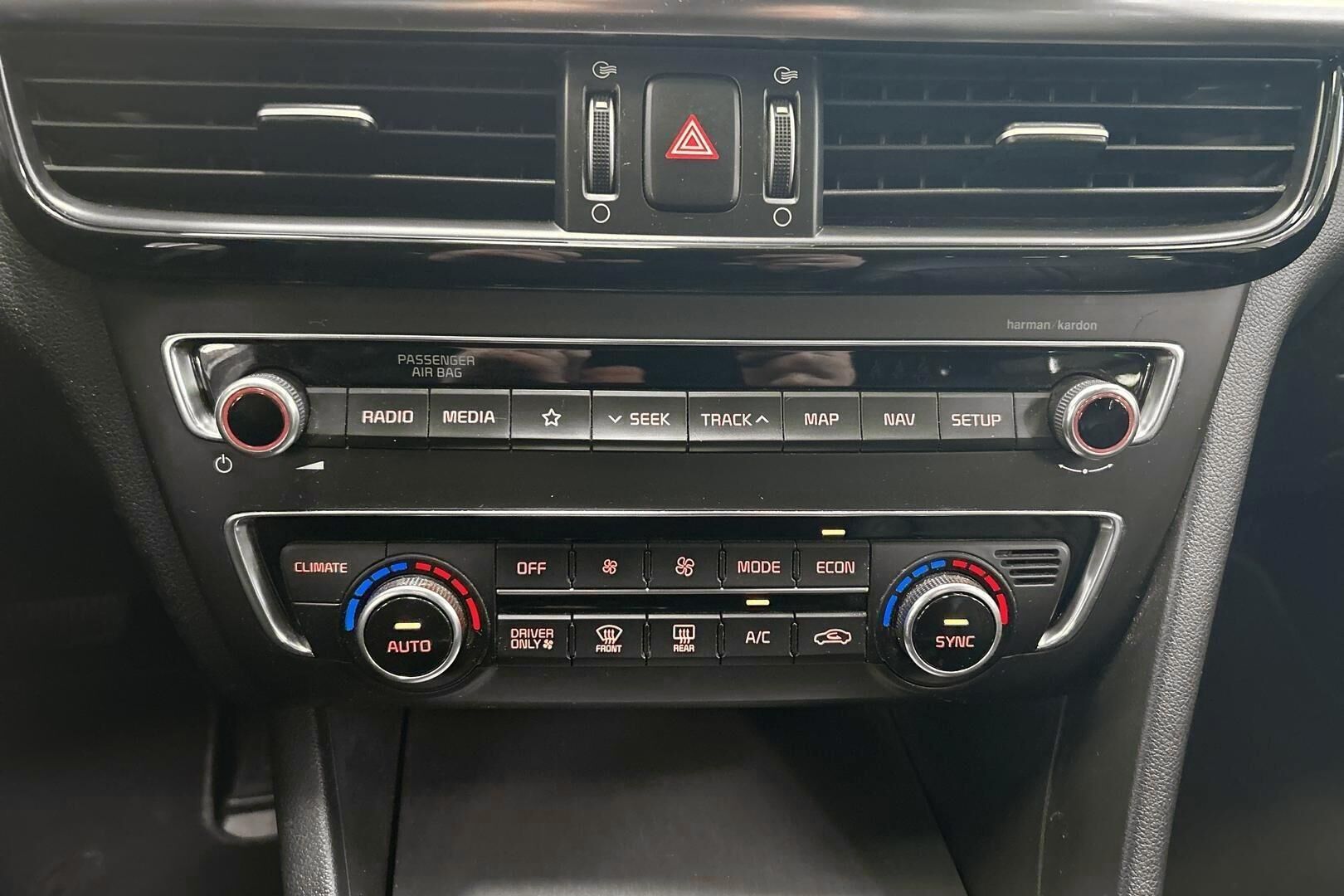 Kia Optima iso kuva 13