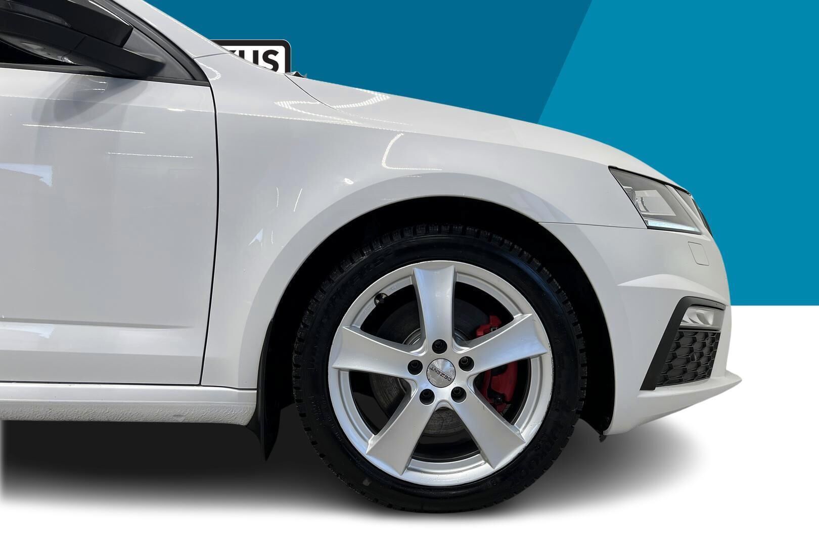 Skoda Octavia iso kuva 12