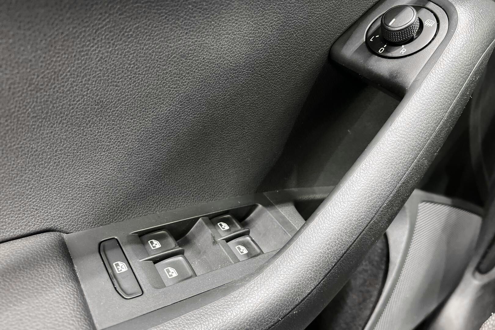 Skoda Octavia iso kuva 22