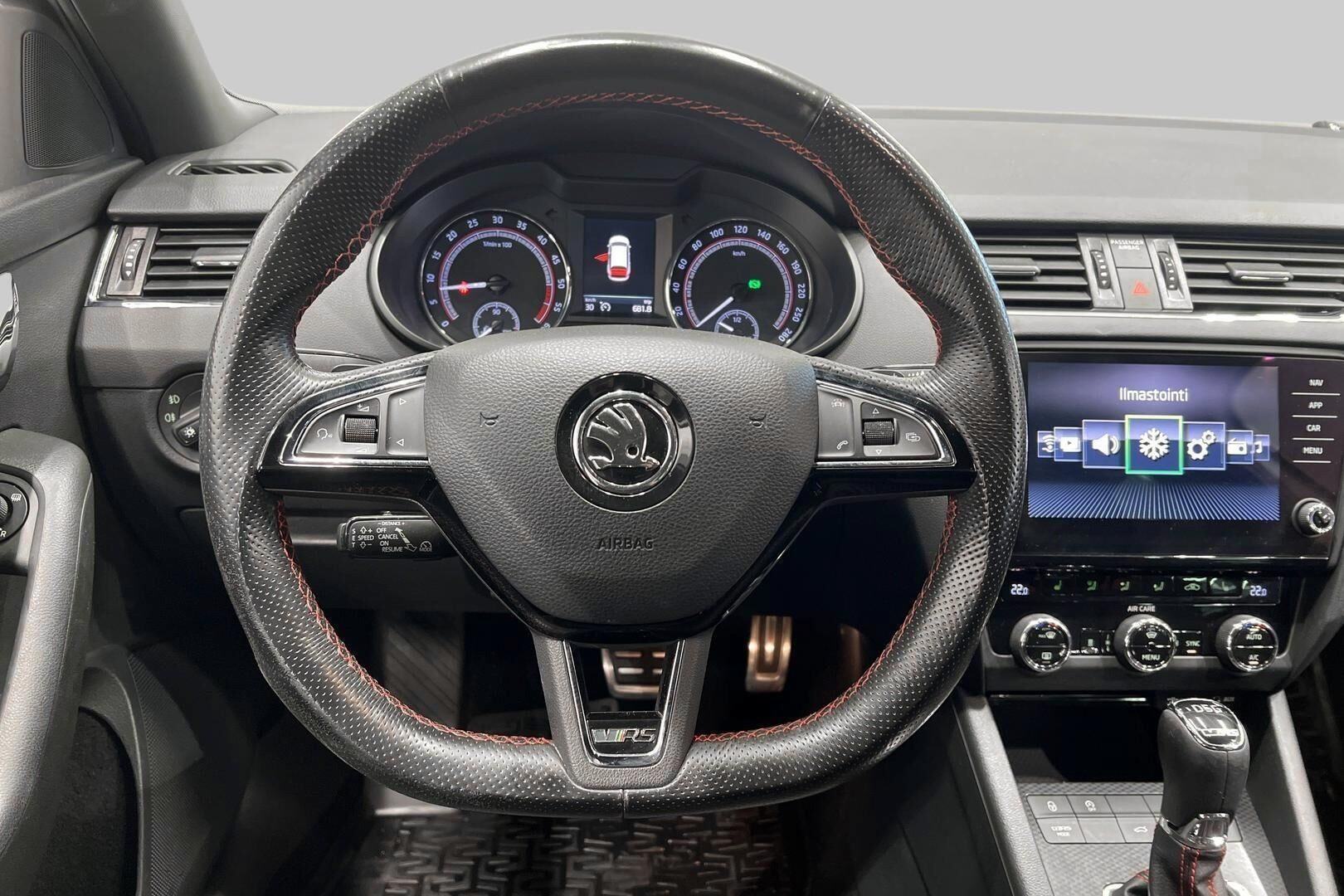 Skoda Octavia iso kuva 24