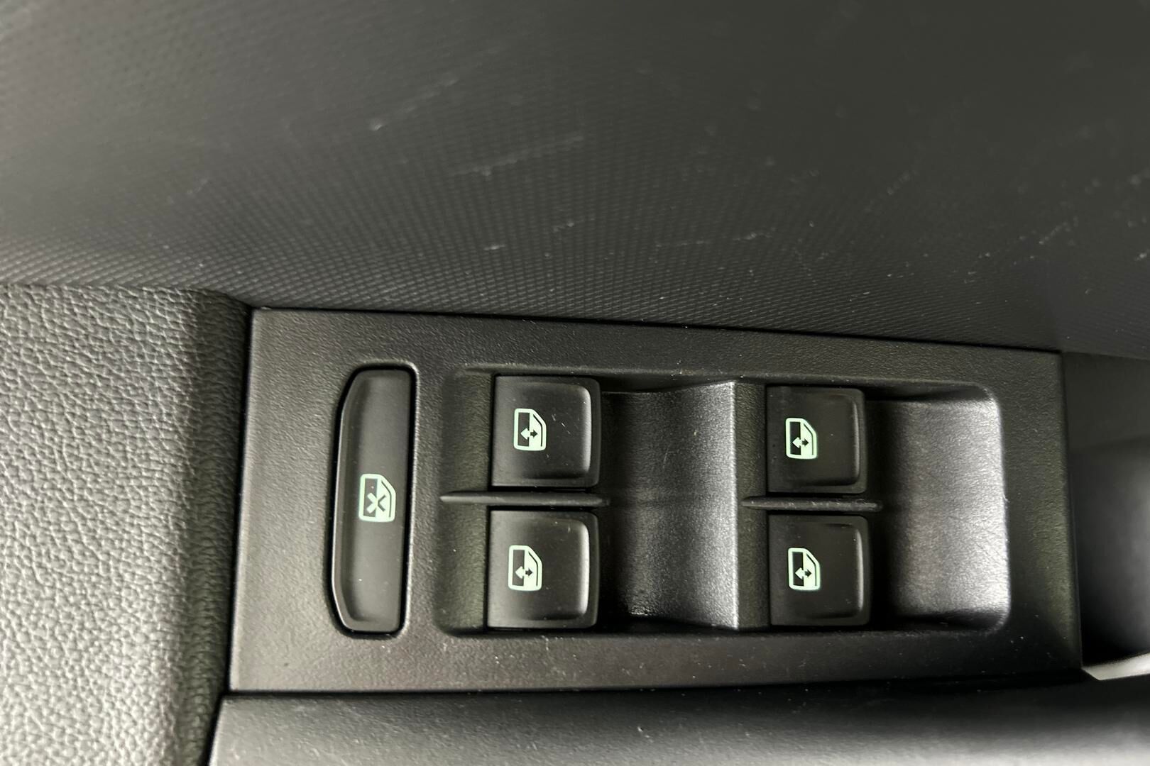 Skoda Rapid iso kuva 17