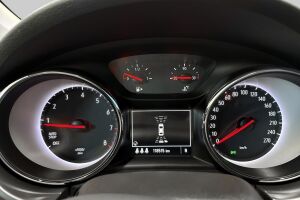 Opel Astra esikatselu 21