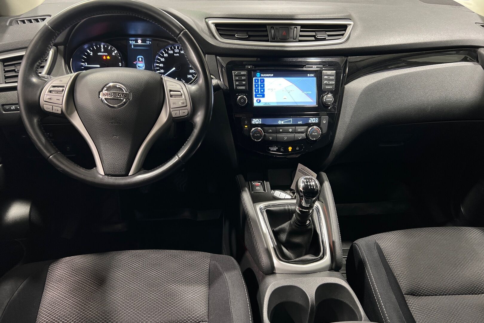 Nissan Qashqai iso kuva 8
