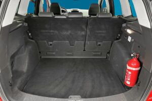 Ford Kuga esikatselu 12