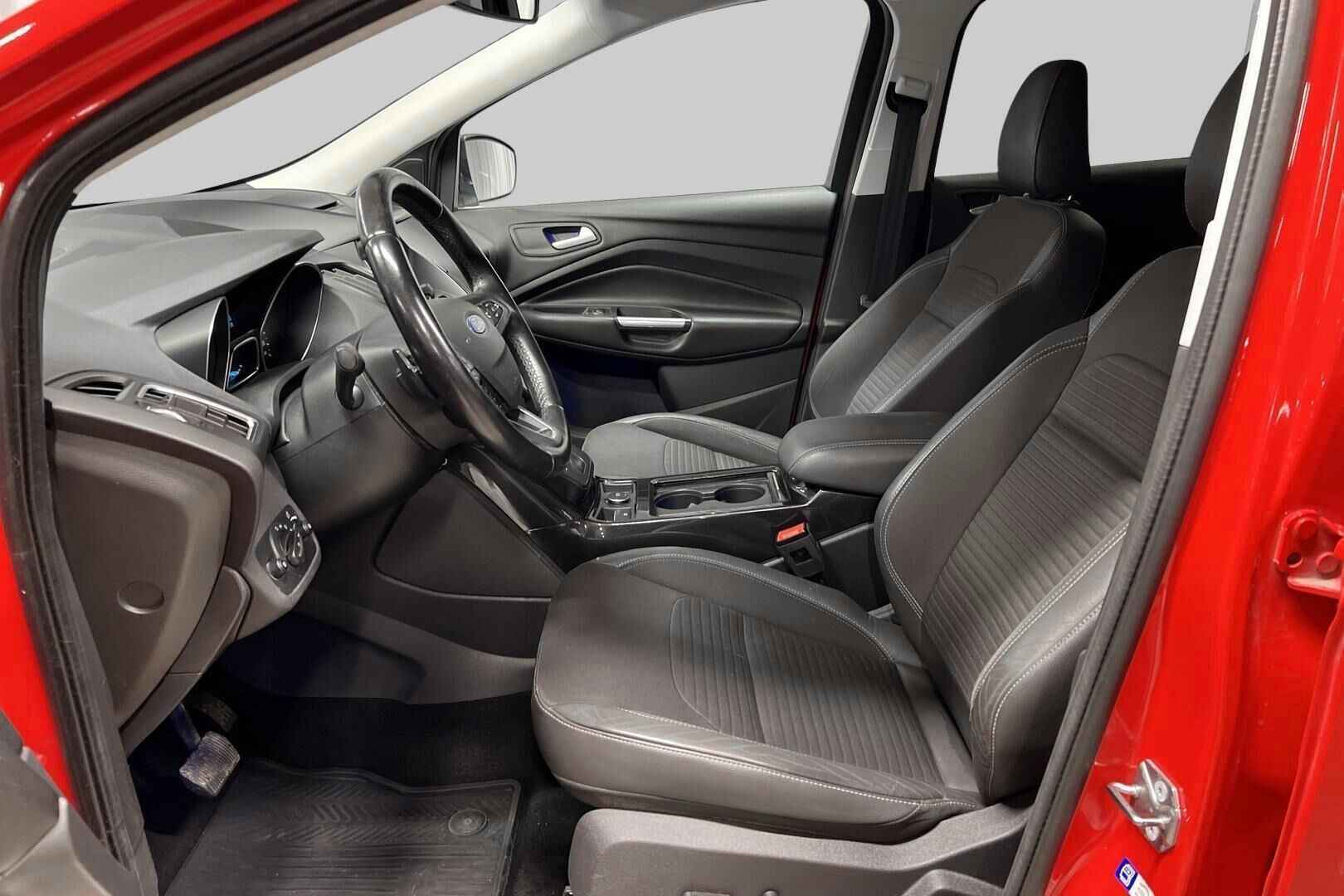 Ford Kuga iso kuva 9