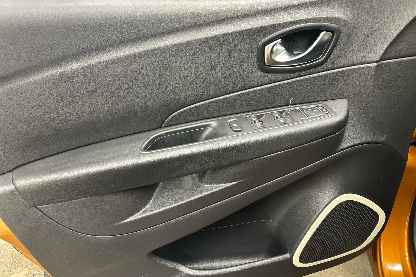 Renault Captur iso kuva 11