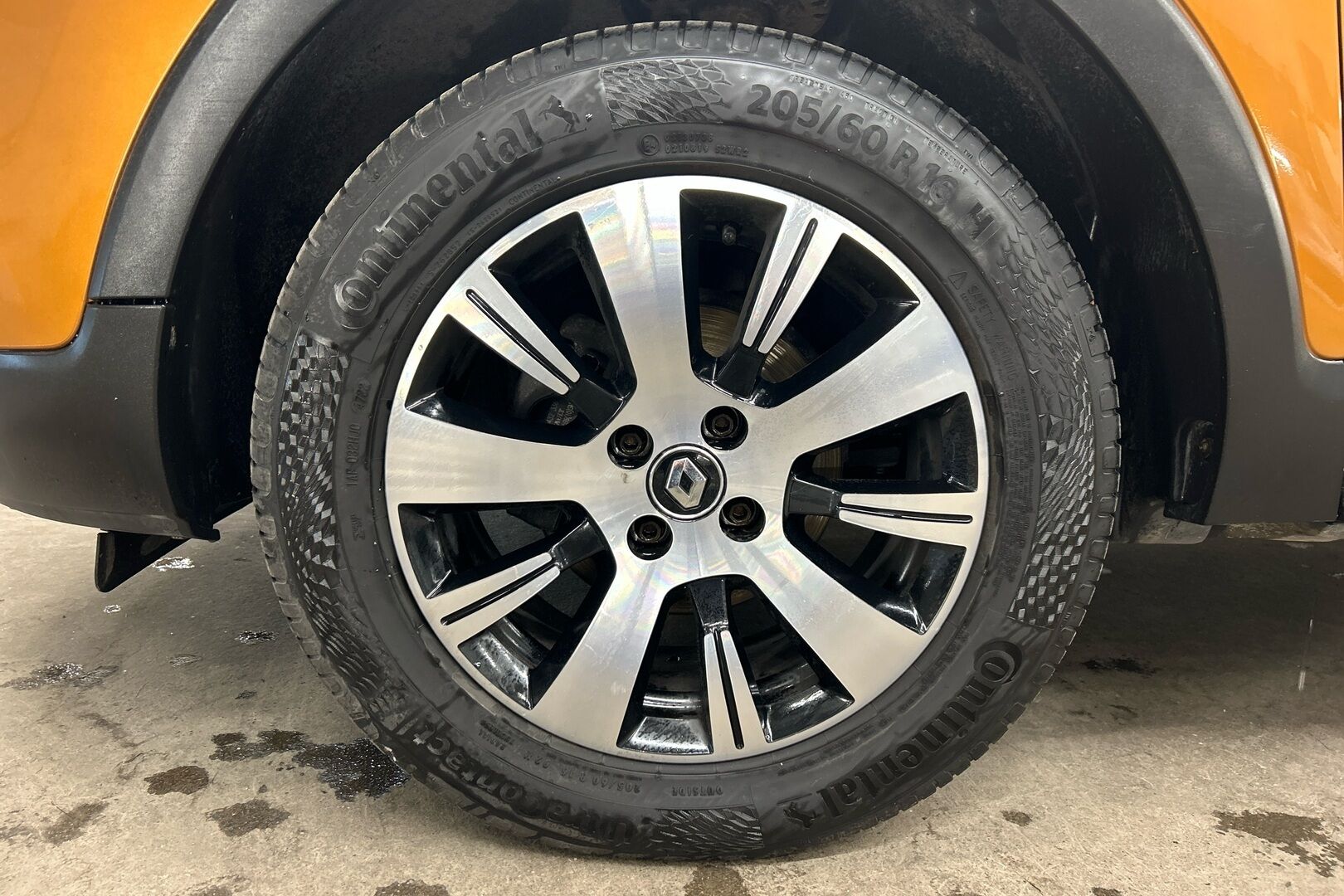 Renault Captur iso kuva 19