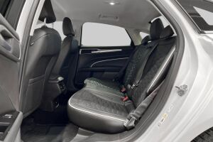 Ford Mondeo Vignale esikatselu 10