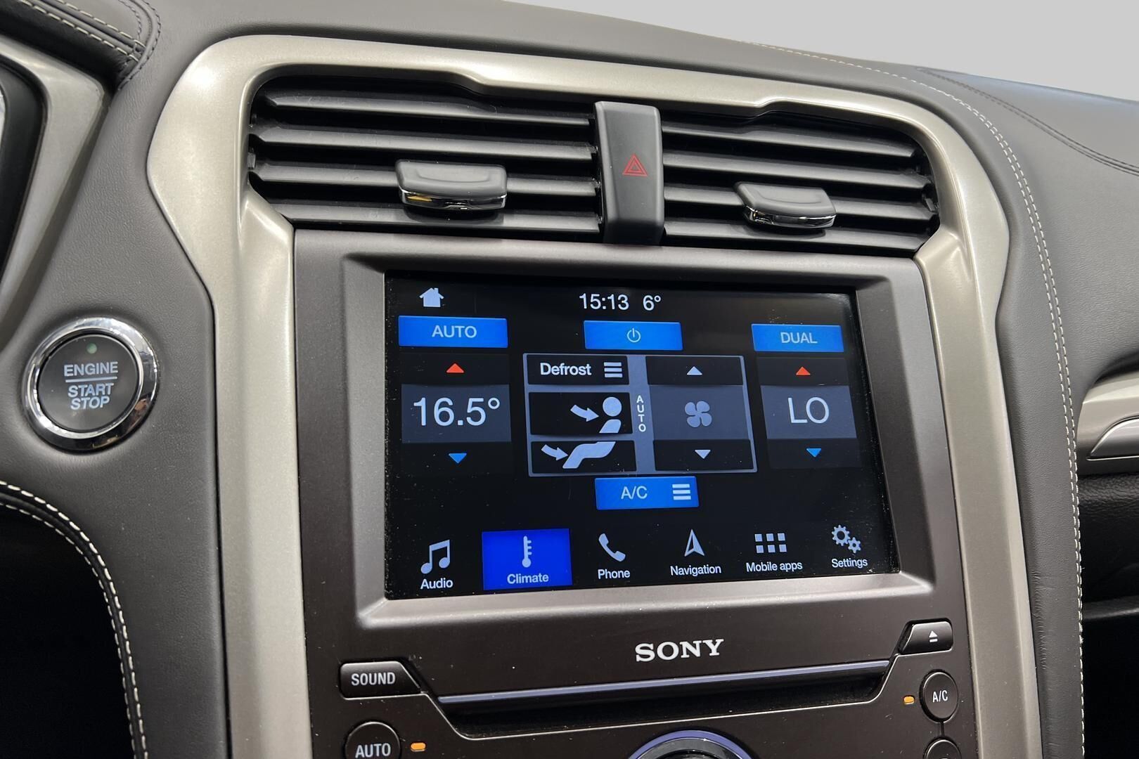 Ford Mondeo Vignale iso kuva 17