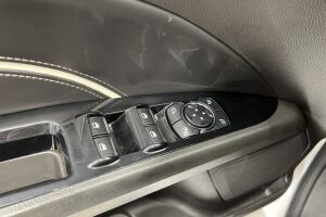 Ford Mondeo Vignale esikatselu 30