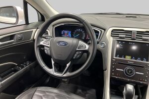 Ford Mondeo Vignale esikatselu 34