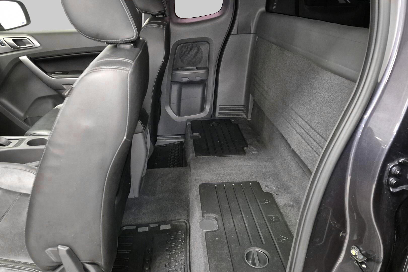 FORD RANGER iso kuva 10