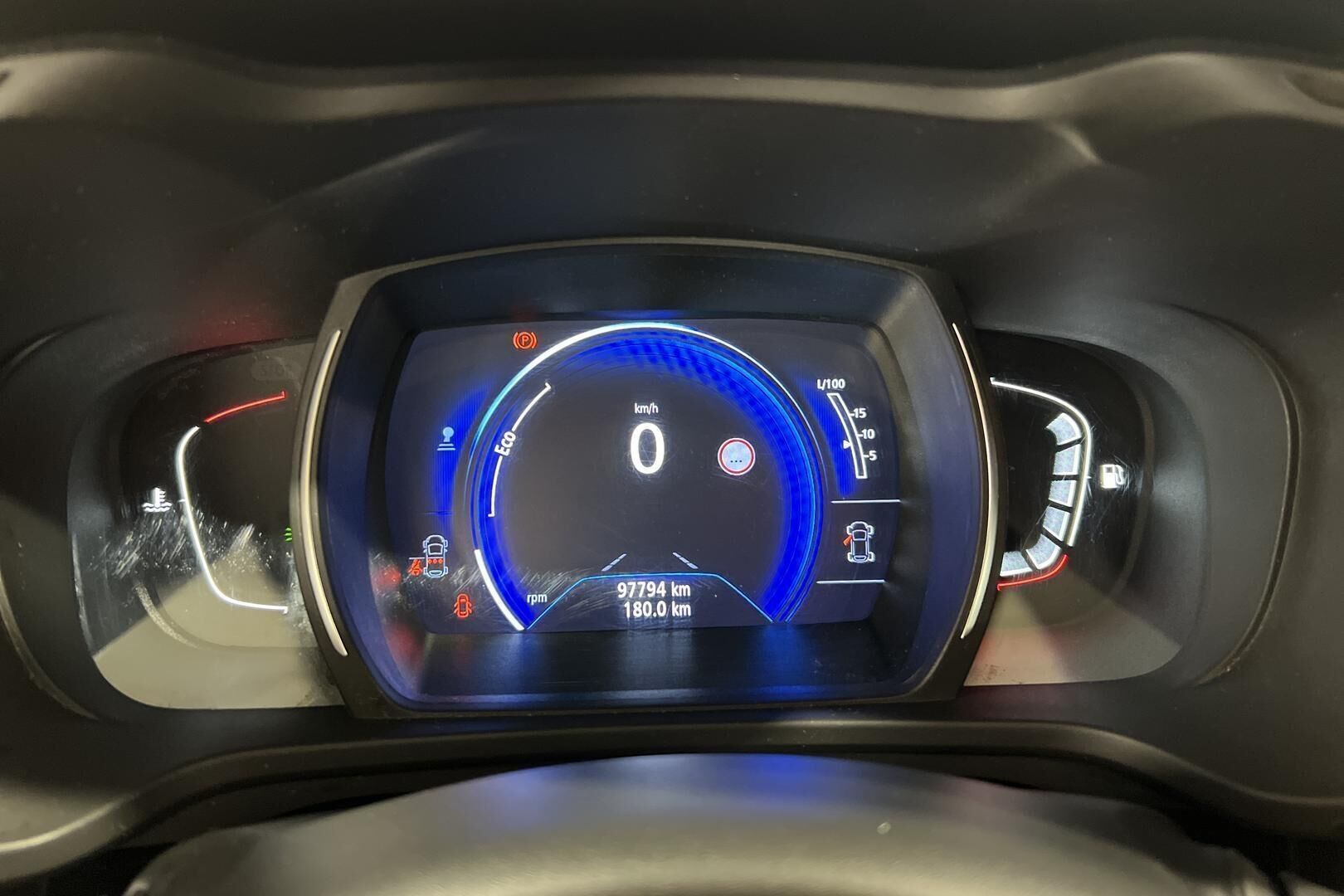 Renault Kadjar iso kuva 17