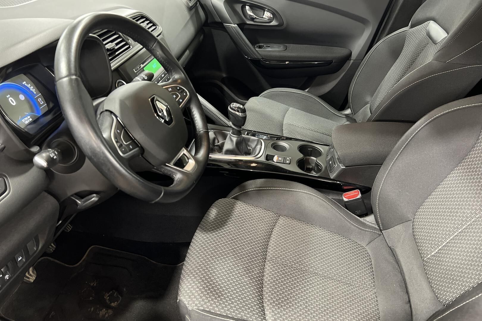 Renault Kadjar iso kuva 9