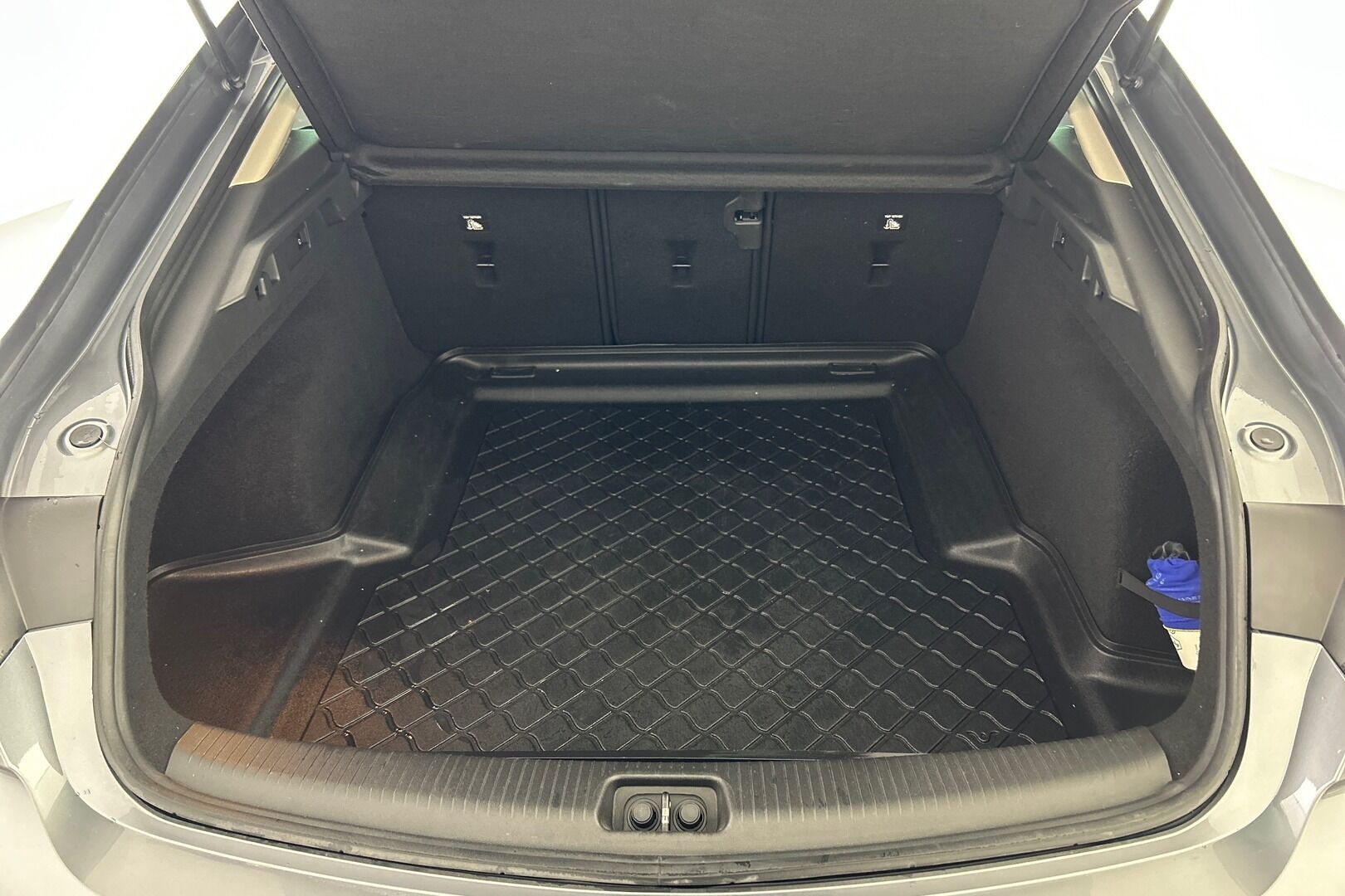 Opel Insignia iso kuva 10