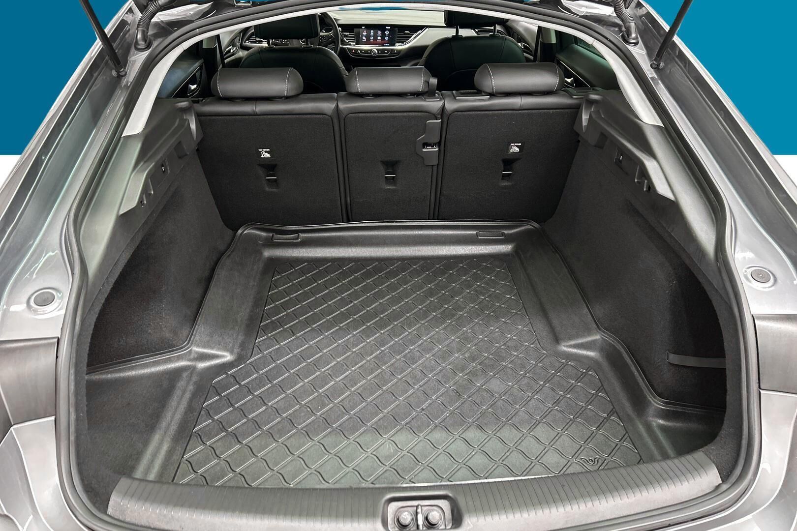 Opel Insignia iso kuva 12