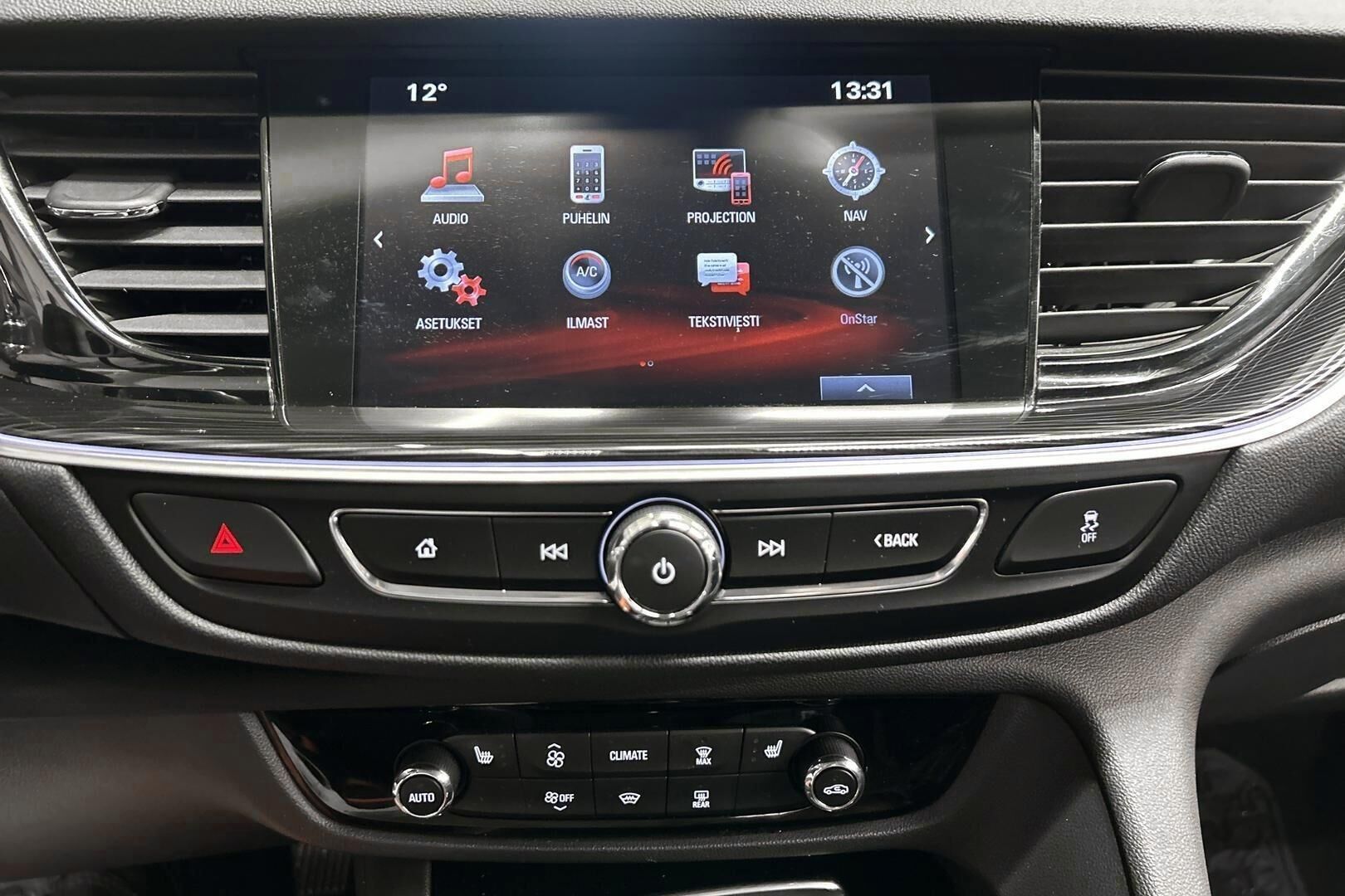 Opel Insignia iso kuva 15