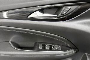 Opel Insignia esikatselu 20