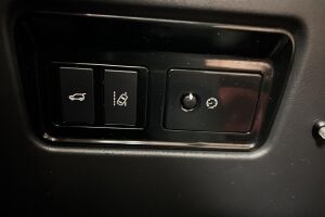 Jaguar F-PACE esikatselu 9