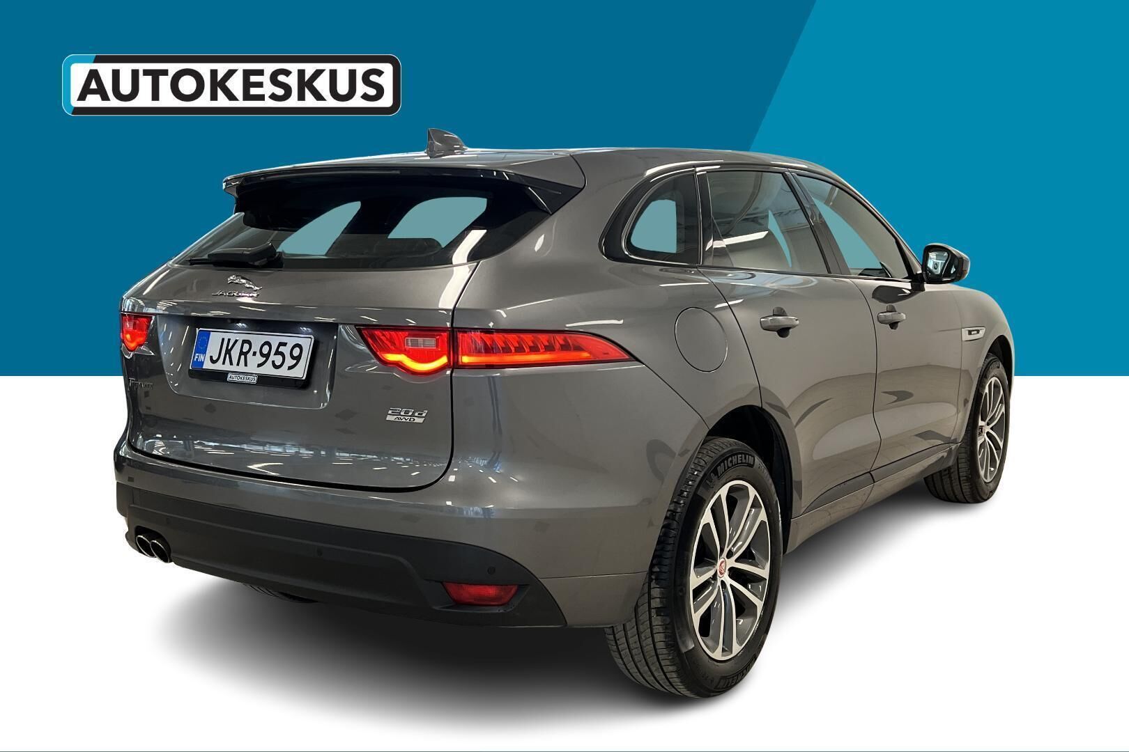 Jaguar F-PACE iso kuva 13