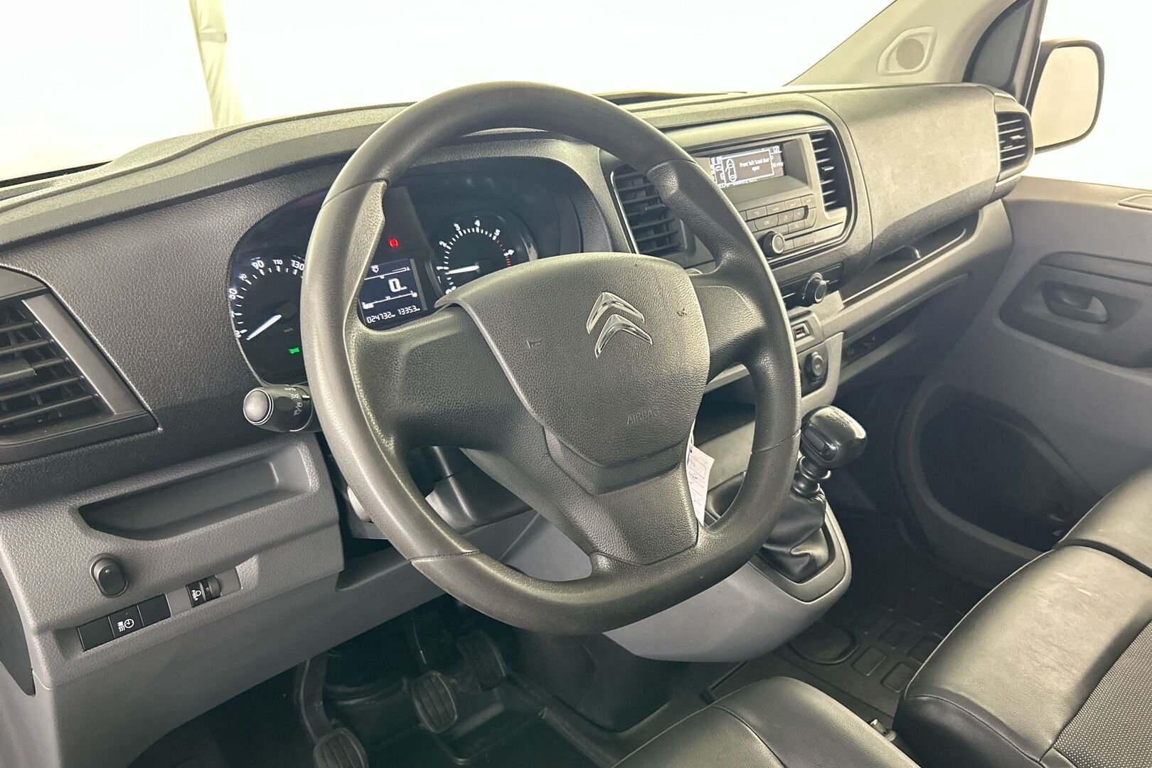 Citroen Jumpy iso kuva 7