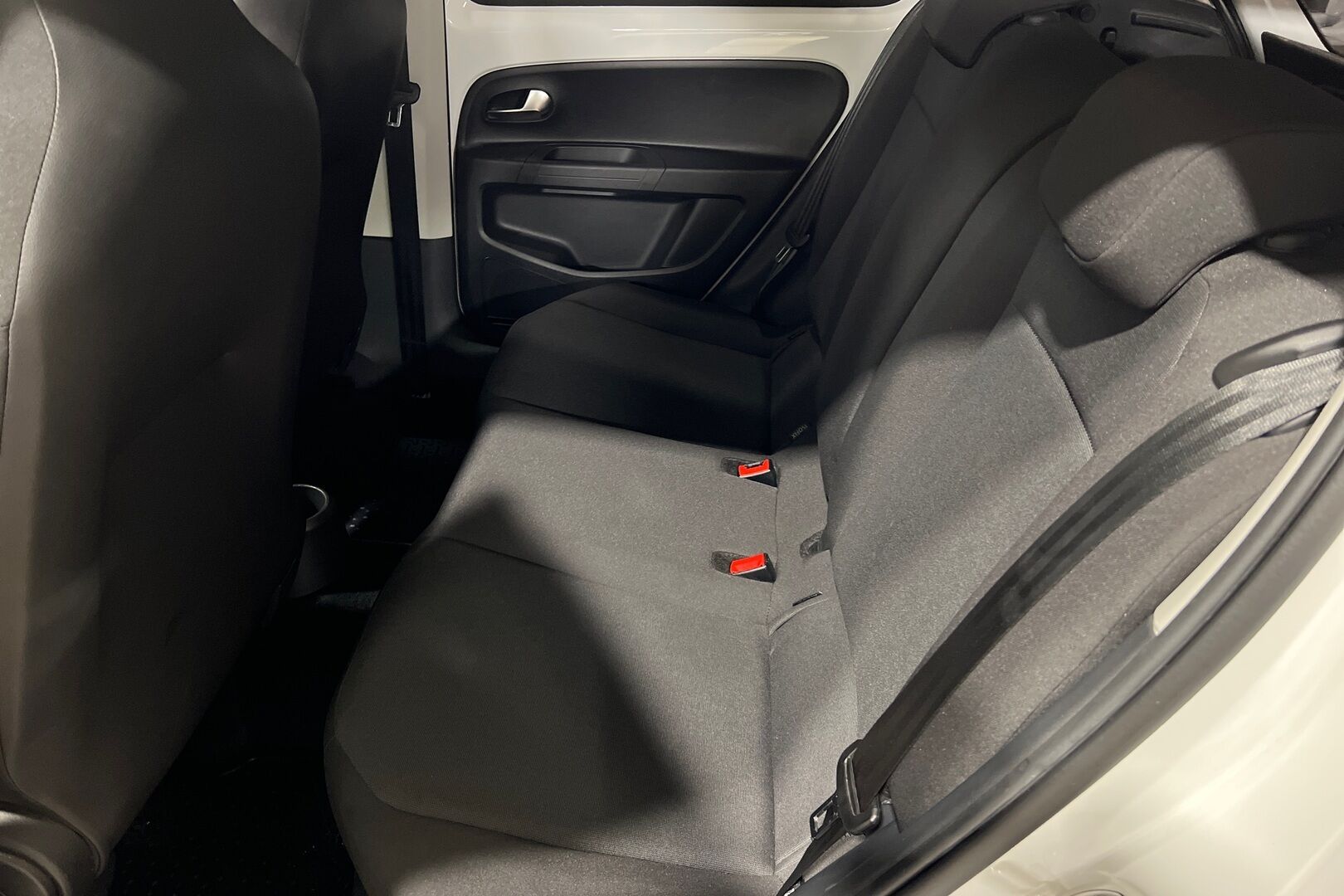 Volkswagen up! iso kuva 9