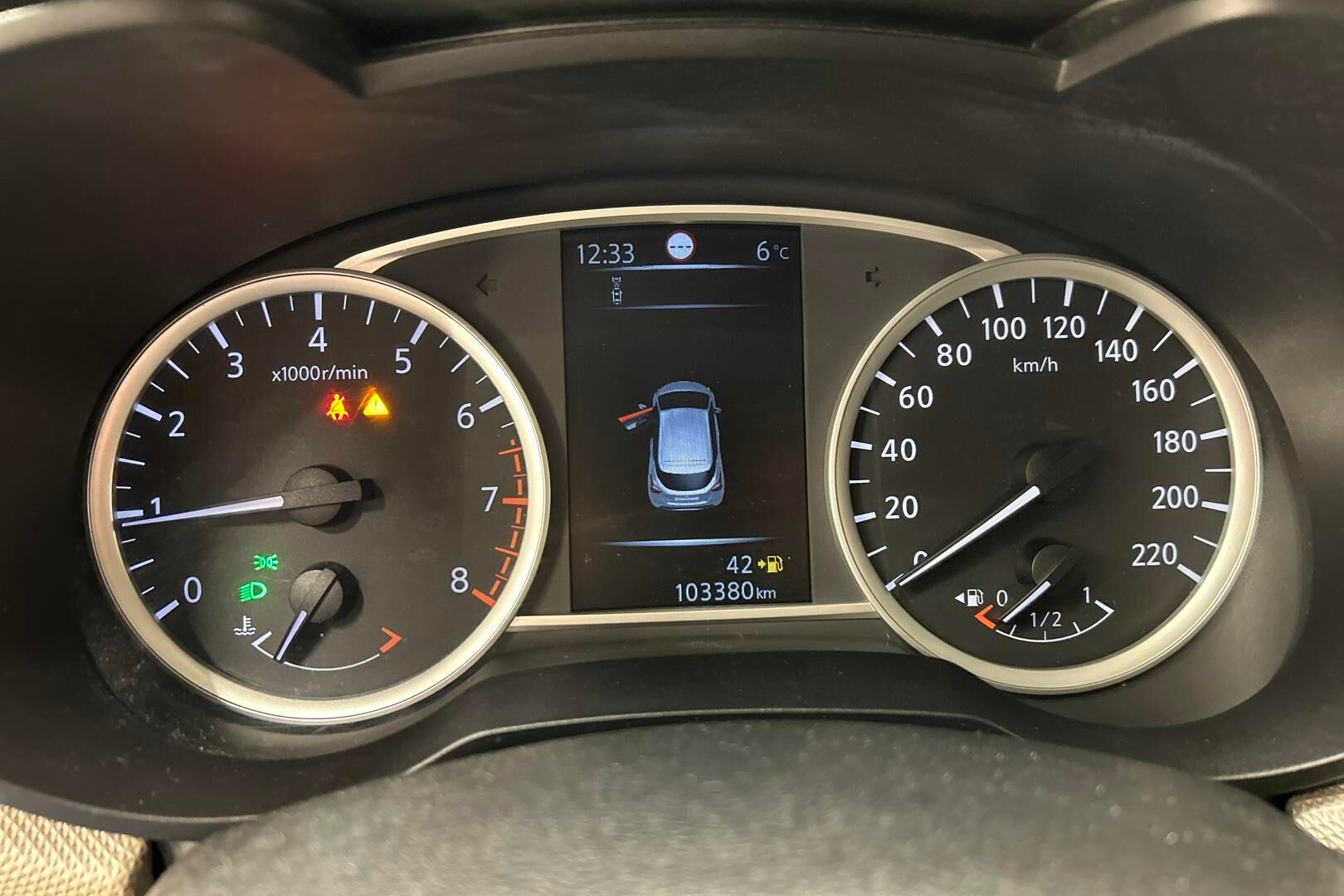 Nissan Micra iso kuva 16