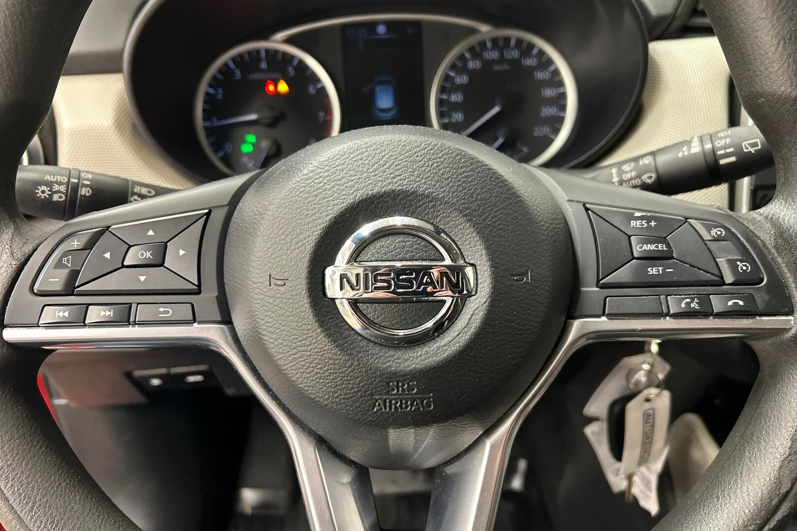 Nissan Micra iso kuva 17