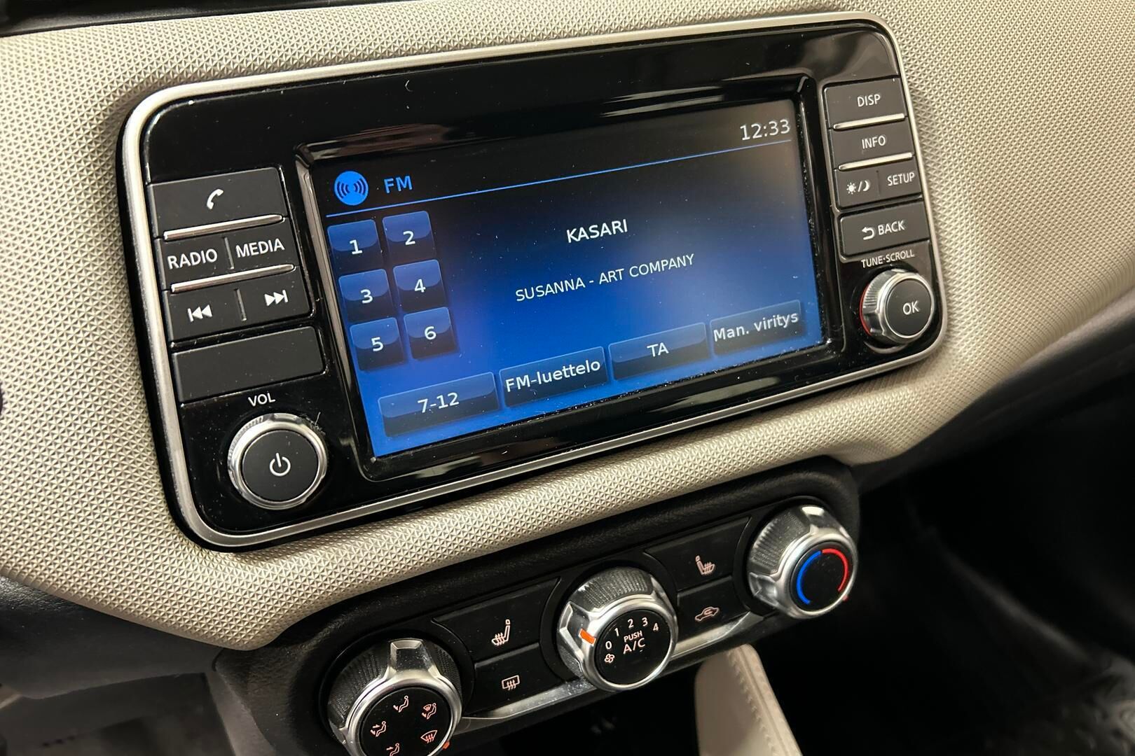 Nissan Micra iso kuva 18