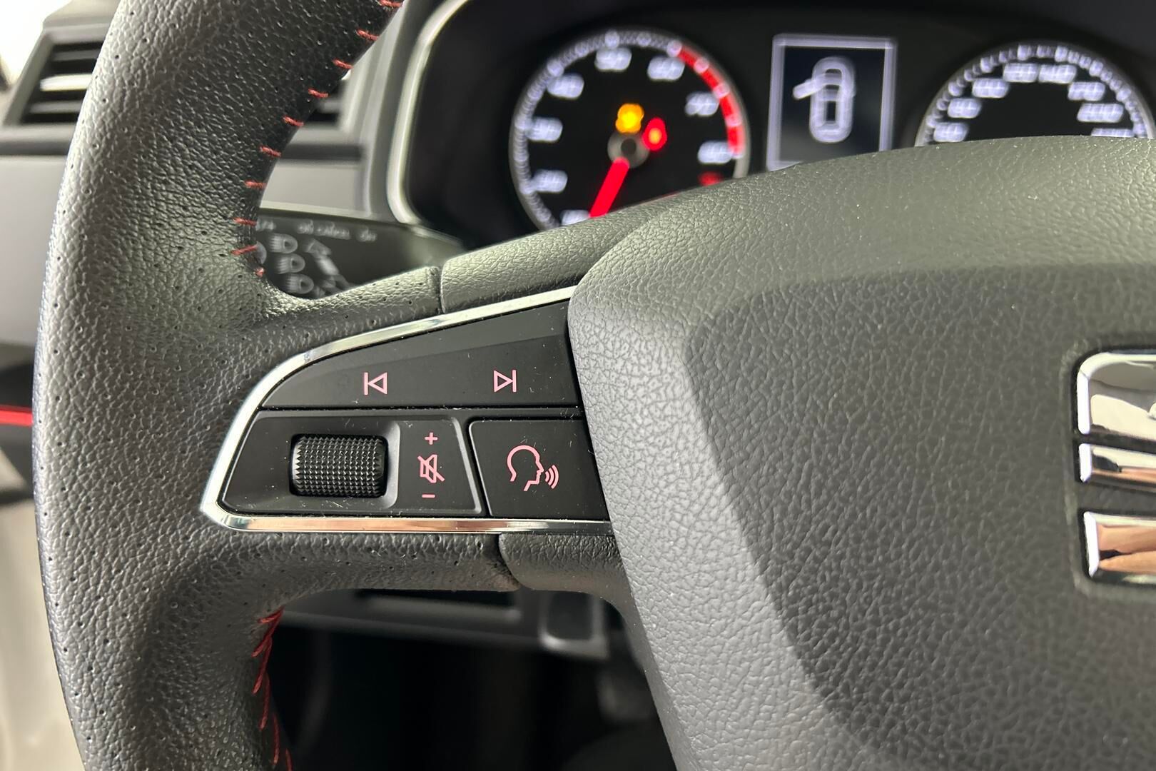 Seat Ibiza iso kuva 16
