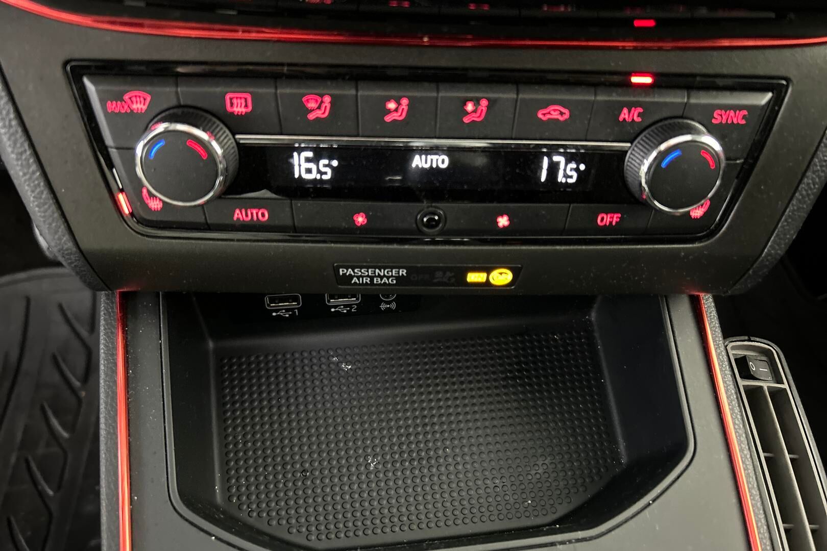 Seat Ibiza iso kuva 18