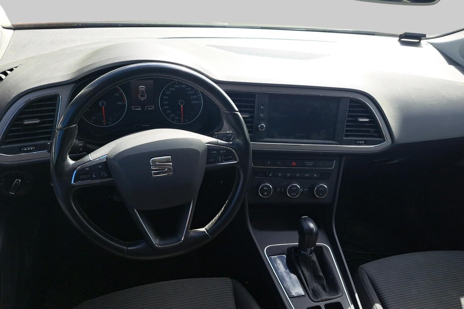 Seat Leon ST iso kuva 1