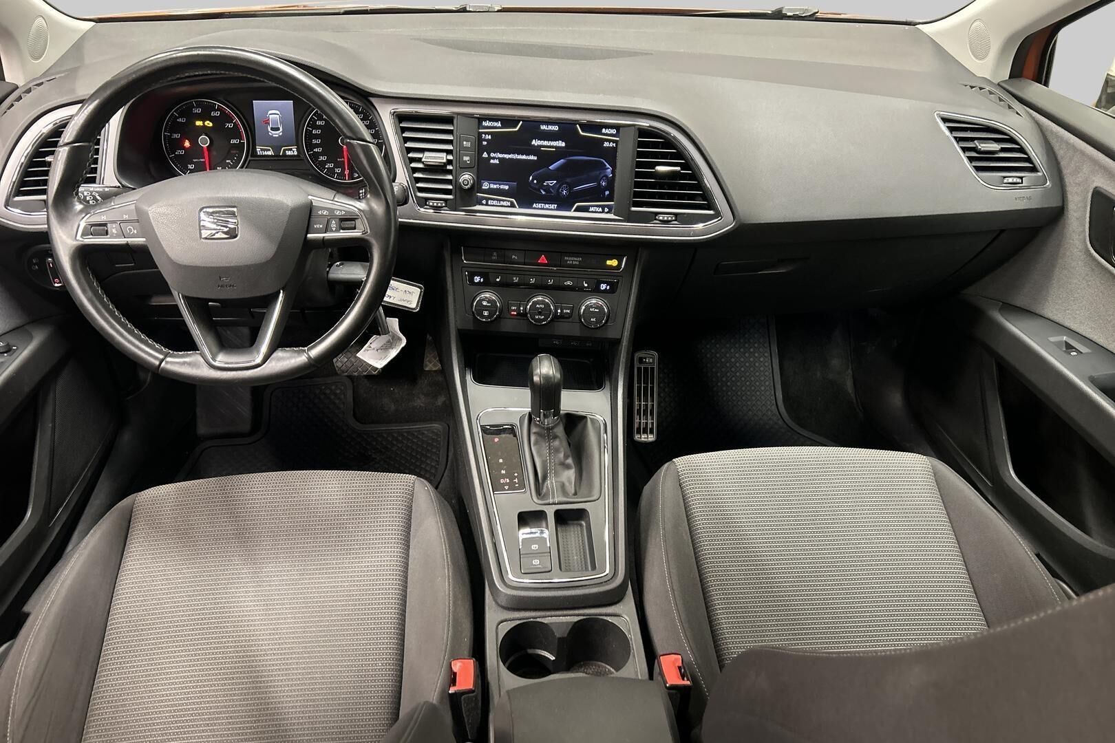 Seat Leon ST iso kuva 10