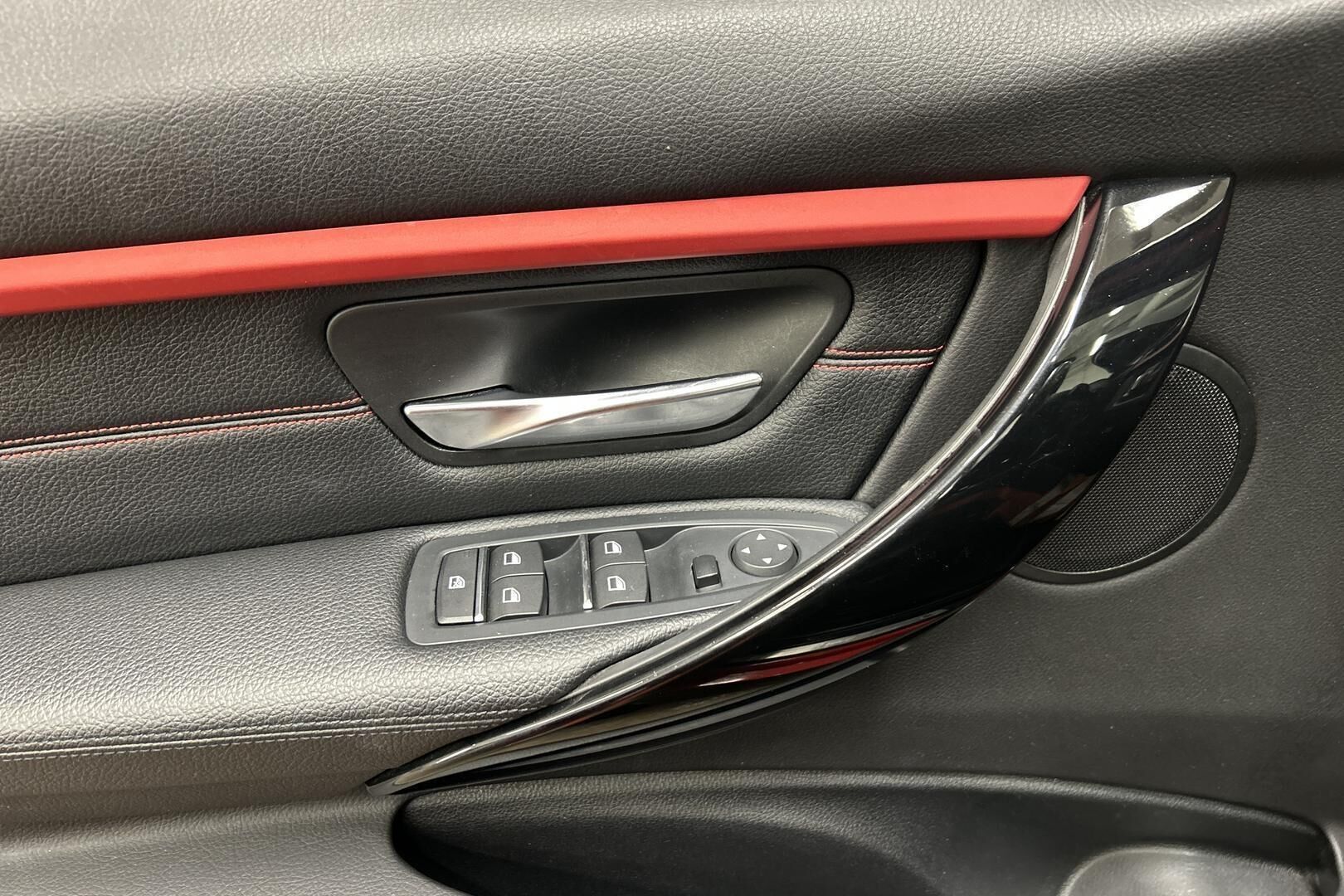 BMW 3-sarja iso kuva 18