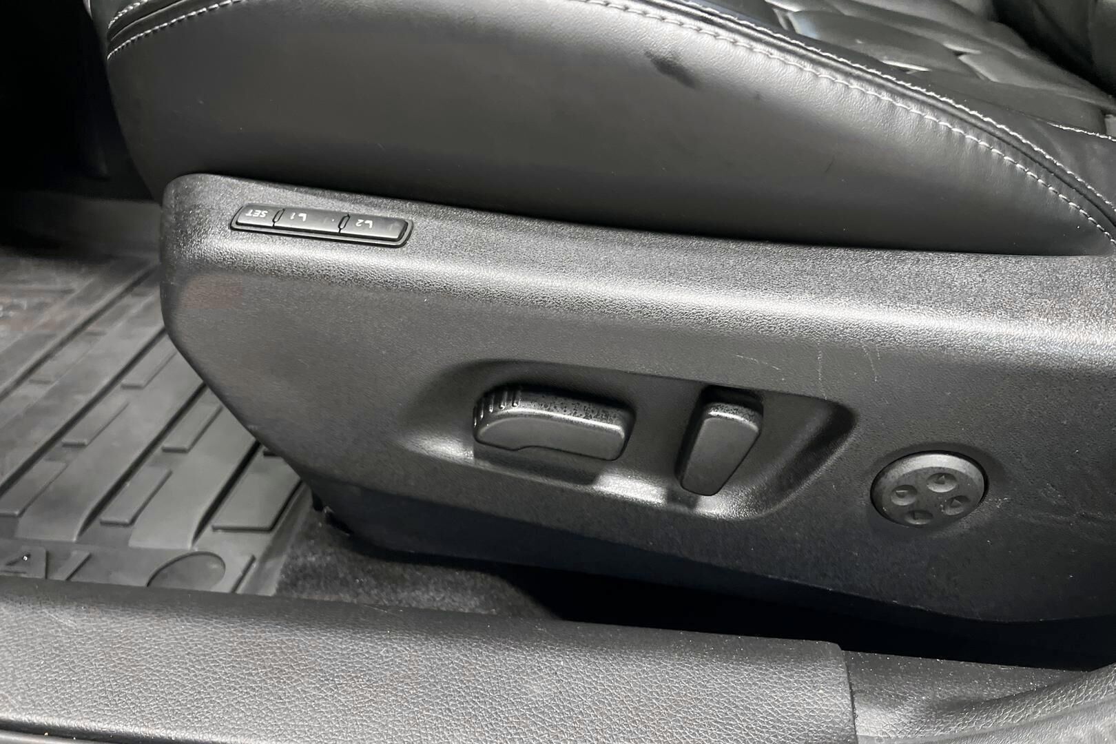 Nissan Qashqai iso kuva 17
