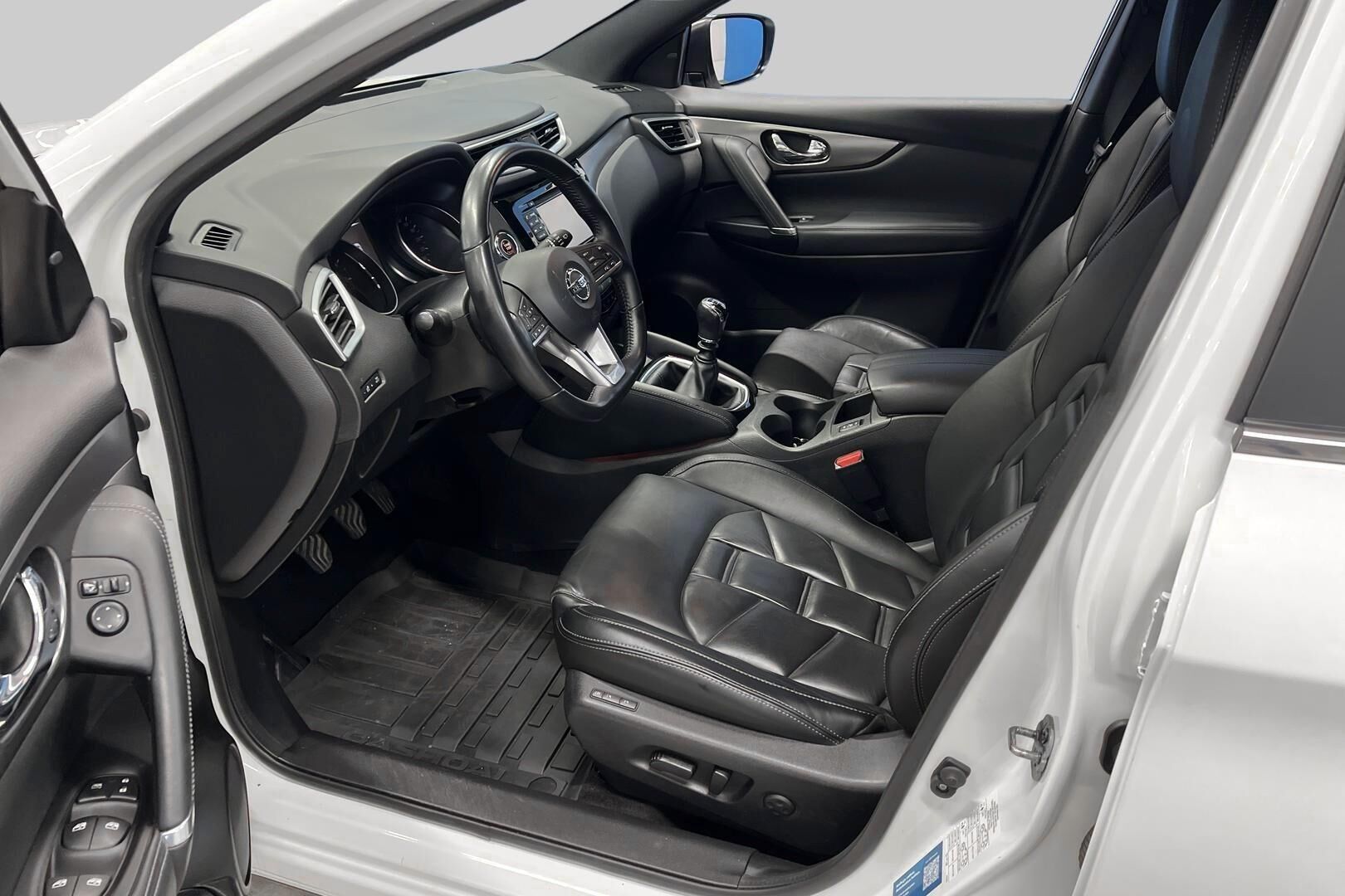 Nissan Qashqai iso kuva 9