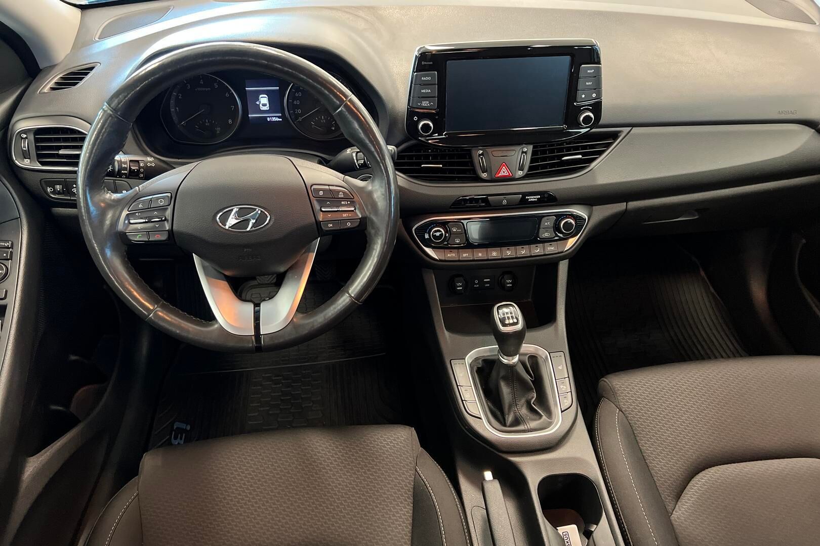 Hyundai i30 Fastback iso kuva 23