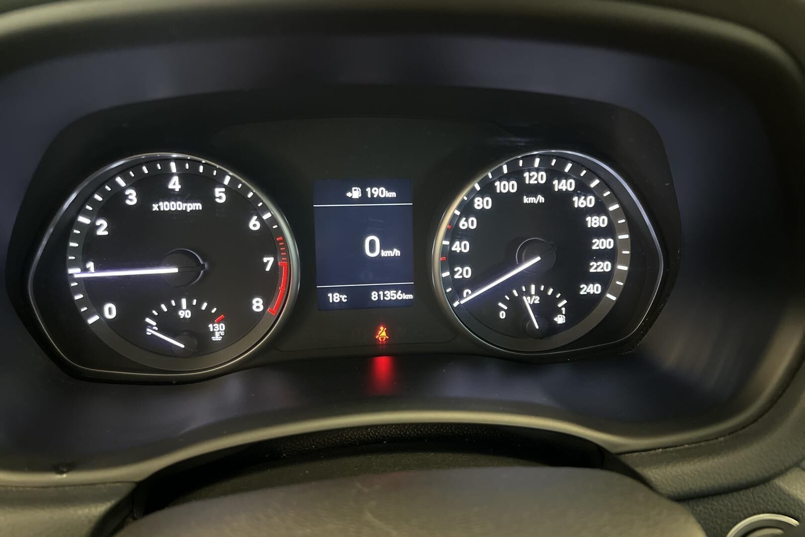 Hyundai i30 Fastback iso kuva 24
