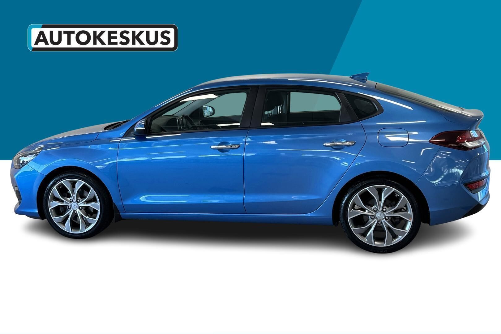 Hyundai i30 Fastback iso kuva 8