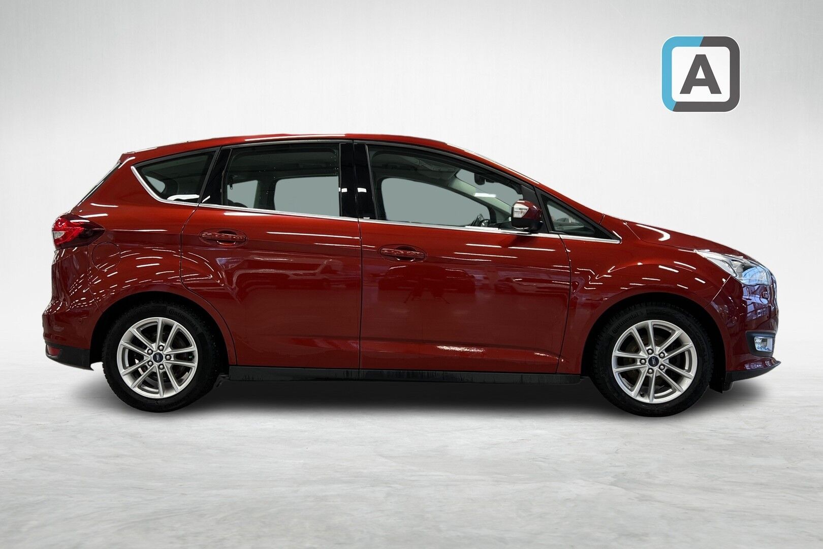 Ford C-Max iso kuva 6