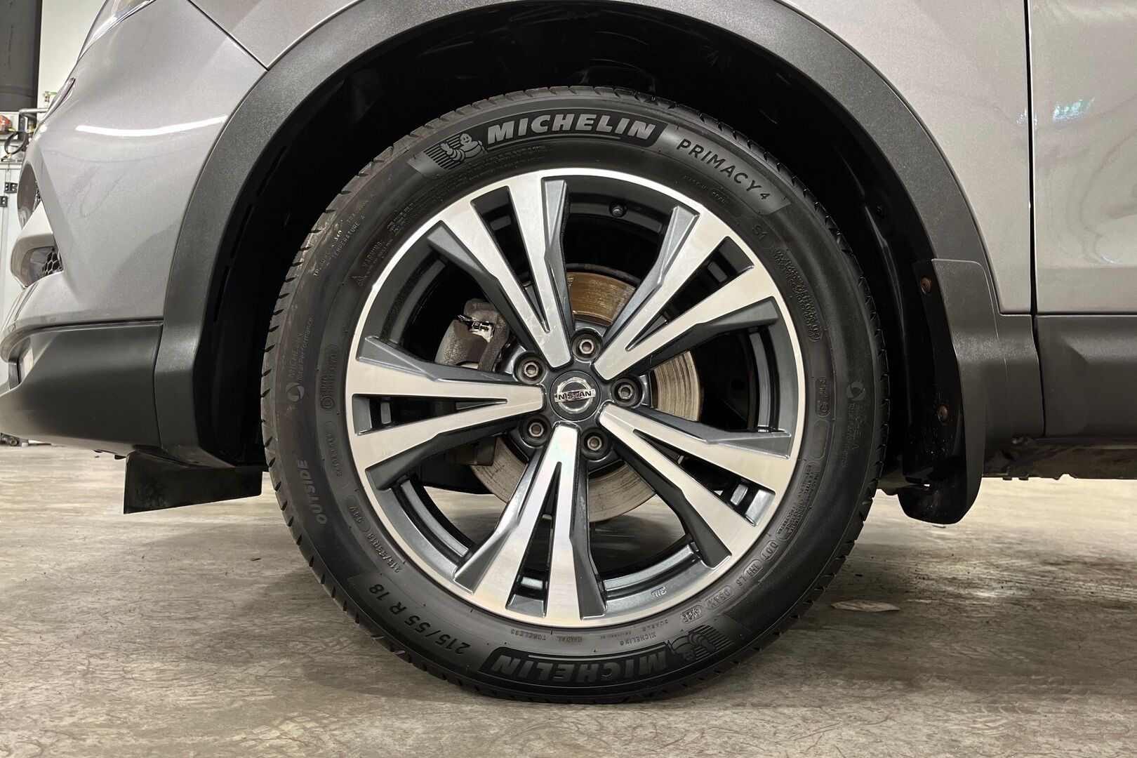 Nissan Qashqai iso kuva 10